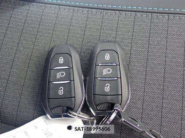 Peugeot 208 2022-06 8075102-27