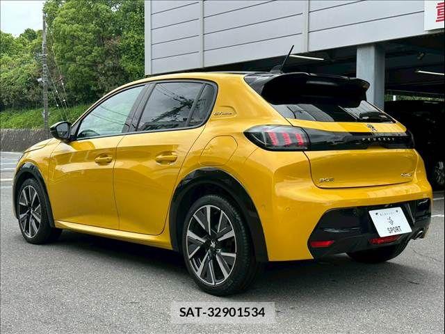 Peugeot 208 2020-08 8075104-16