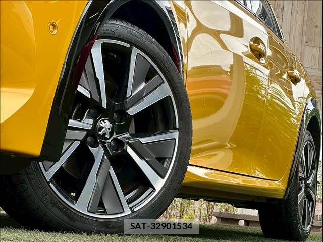 Peugeot 208 2020-08 8075104-18