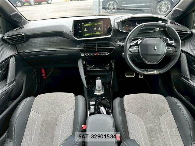 Peugeot 208 2020-08 8075104-3
