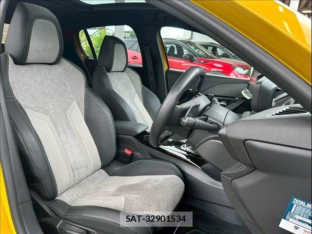Peugeot 208 2020-08 8075104-5