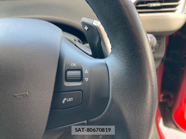 Peugeot 208 2014-07 8075105-16