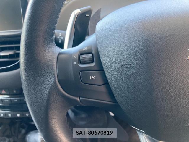 Peugeot 208 2014-07 8075105-17
