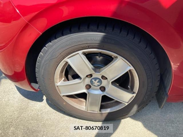 Peugeot 208 2014-07 8075105-7