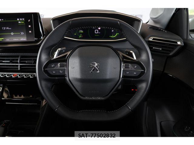 Peugeot 208 2021-09 8101176-9