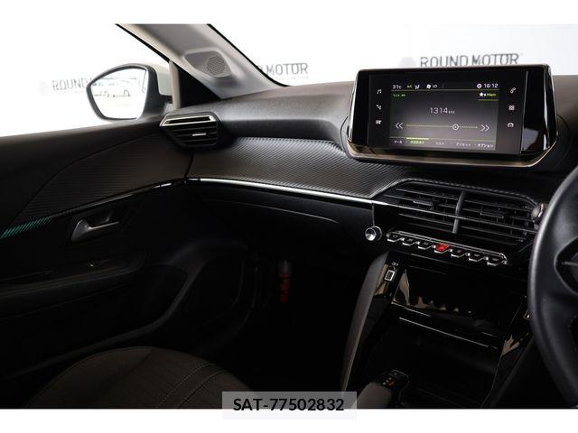 Peugeot 208 2021-09 8101176-11