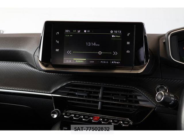Peugeot 208 2021-09 8101176-12