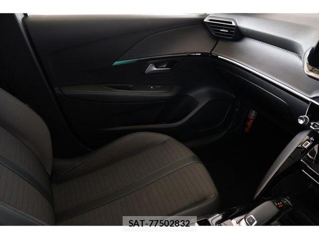 Peugeot 208 2021-09 8101176-23