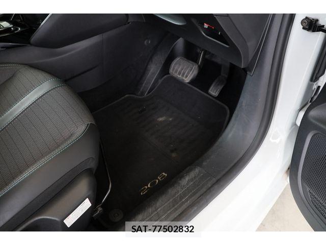 Peugeot 208 2021-09 8101176-27