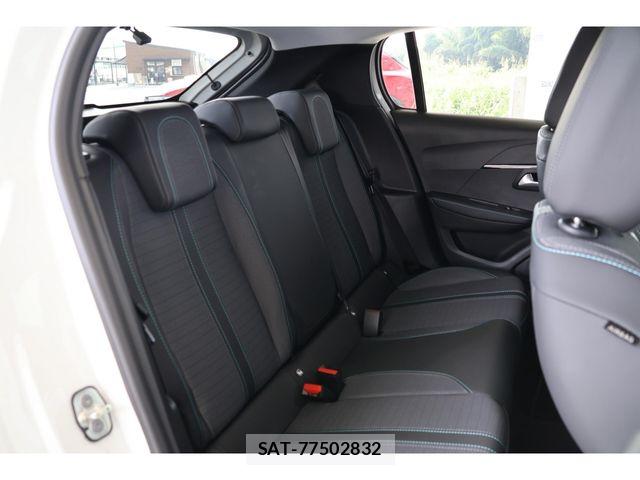 Peugeot 208 2021-09 8101176-28