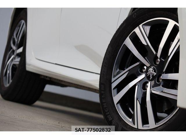 Peugeot 208 2021-09 8101176-6
