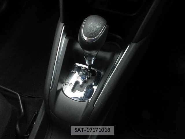 Peugeot 208 2016-12 8146408-17