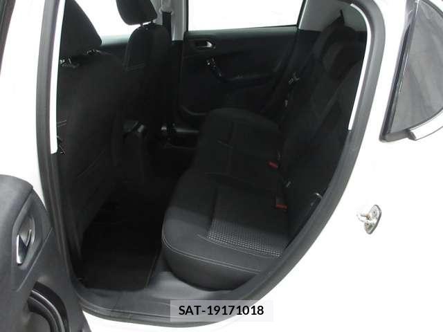 Peugeot 208 2016-12 8146408-20