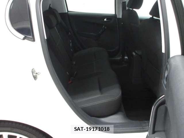 Peugeot 208 2016-12 8146408-22
