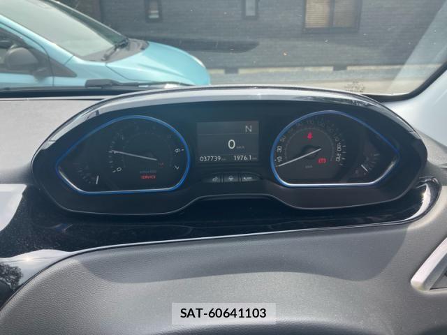 Peugeot 208 2015-07 8146411-26