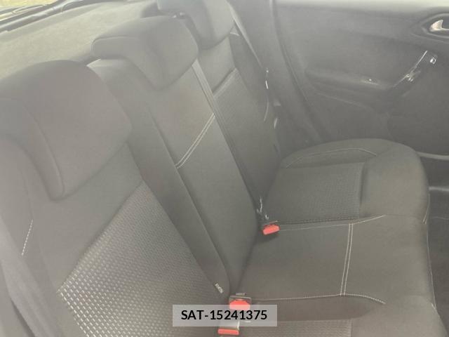 Peugeot 208 2017-06 8146410-20