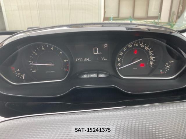 Peugeot 208 2017-06 8146410-21
