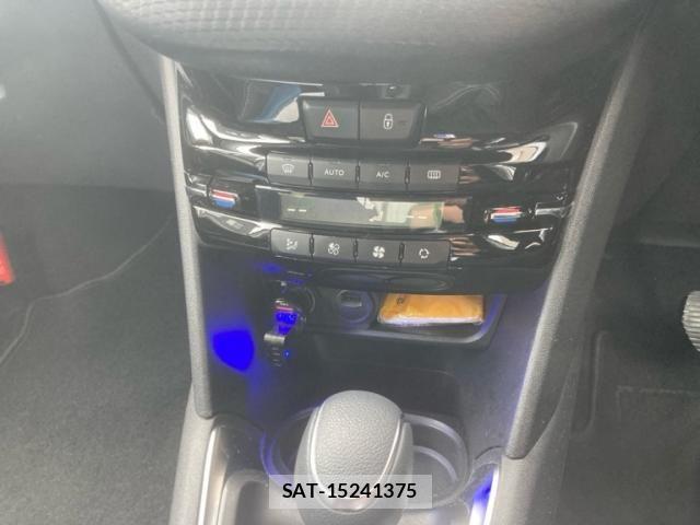Peugeot 208 2017-06 8146410-22