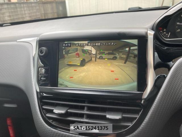 Peugeot 208 2017-06 8146410-24