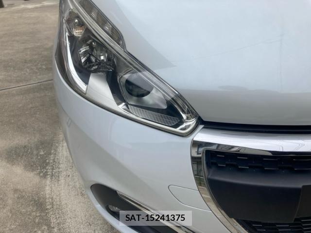 Peugeot 208 2017-06 8146410-3
