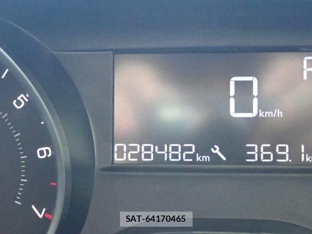 Peugeot 208 2019-08 8159004-12