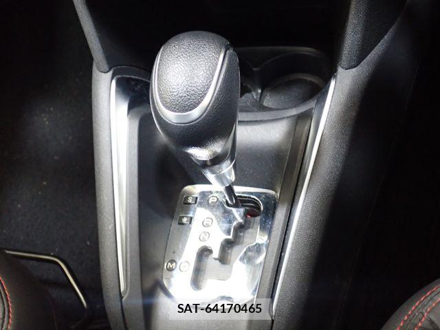Peugeot 208 2019-08 8159004-14