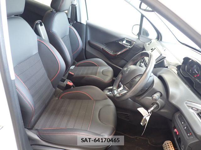 Peugeot 208 2019-08 8159004-20