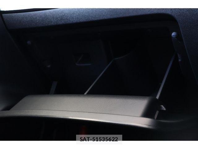 Peugeot 208 2023-09 8209509-23