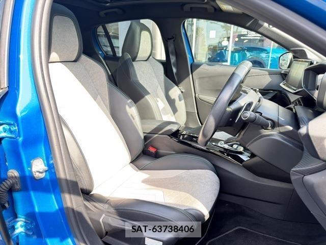 Peugeot 208 2020-08 8209508-9