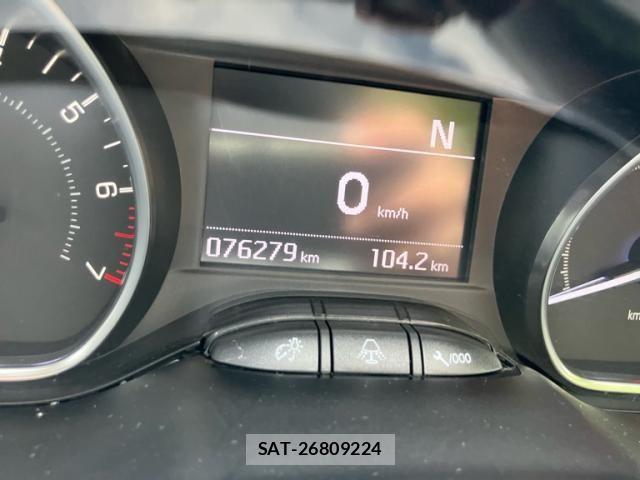 Peugeot 208 2015-07 8231279-16