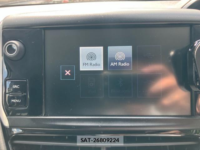 Peugeot 208 2015-07 8231279-21
