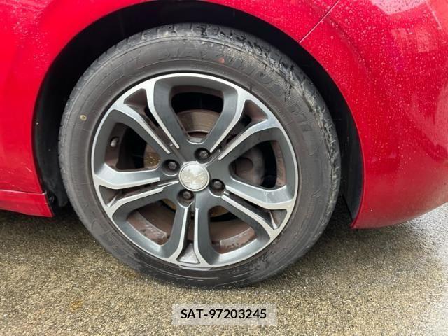 Peugeot 208 2013-12 8231278-9