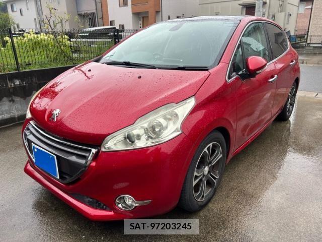 Peugeot 208 2013-12 8231278-1
