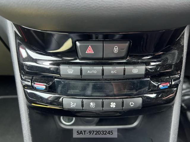 Peugeot 208 2013-12 8231278-19
