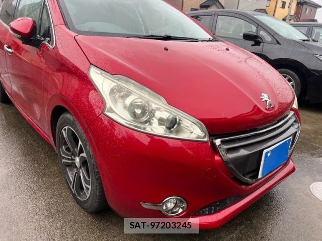 Peugeot 208 2013-12 8231278-2