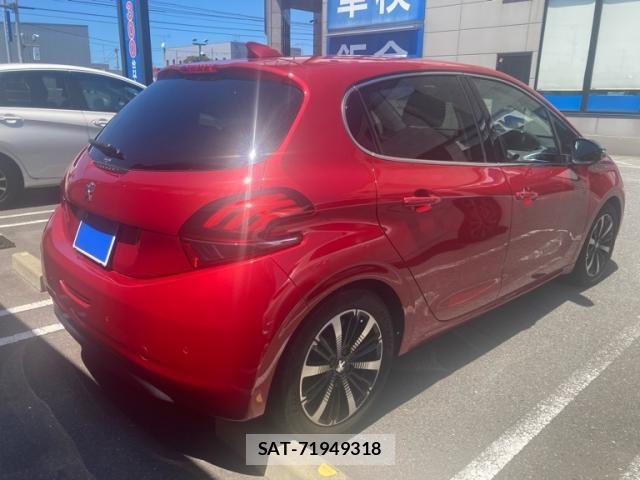 Peugeot 208 2018-08 8231277-3