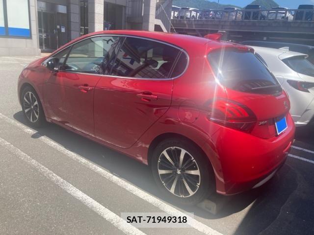 Peugeot 208 2018-08 8231277-4