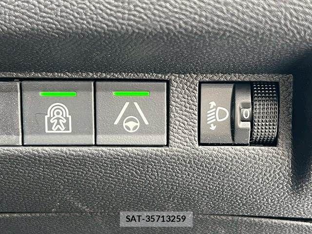 Peugeot 208 2025-02 8246320-6