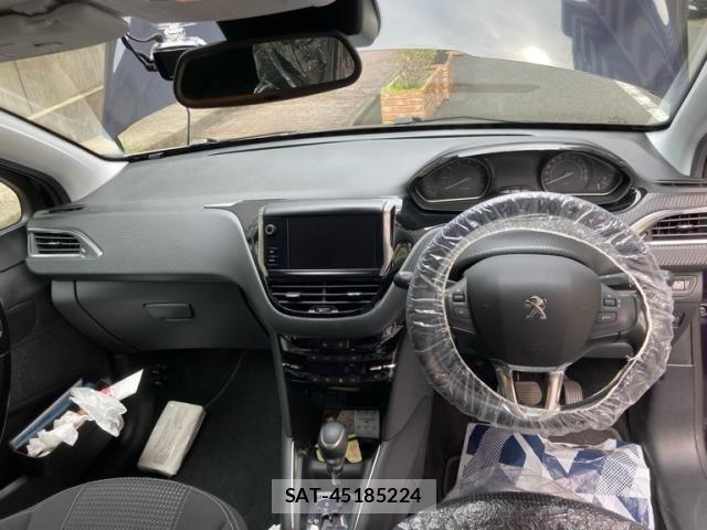 Peugeot 208 2018-12 8316356-16