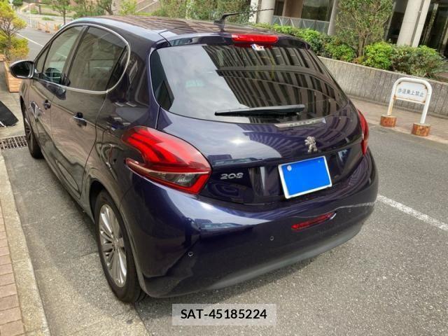 Peugeot 208 2018-12 8316356-4