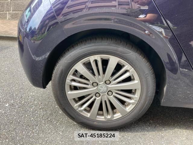 Peugeot 208 2018-12 8316356-5