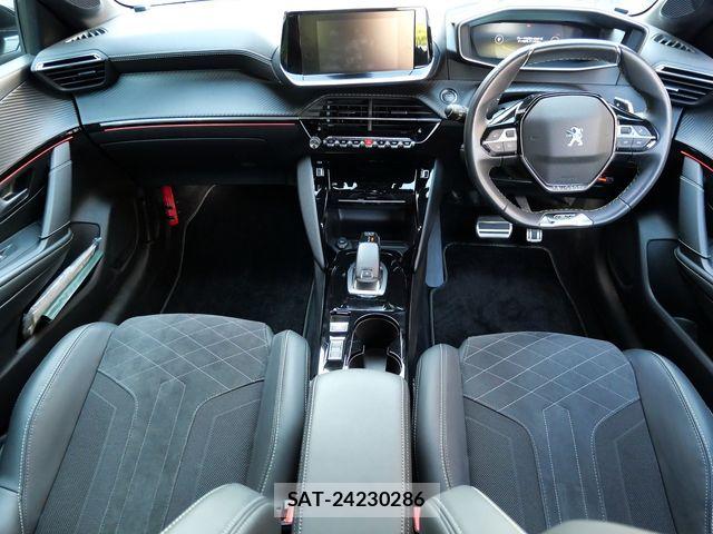 Peugeot 208 2021-08 8316353-10
