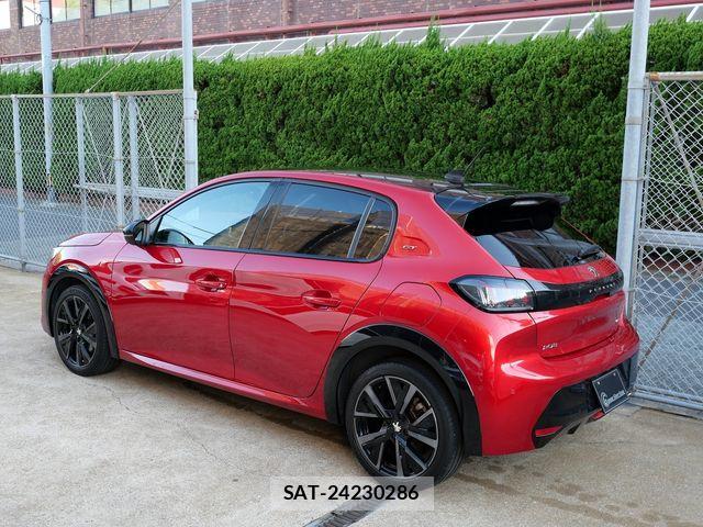 Peugeot 208 2021-08 8316353-13