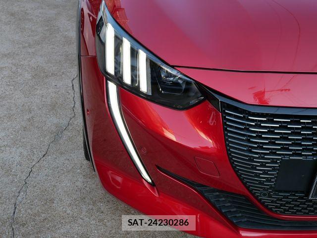 Peugeot 208 2021-08 8316353-1