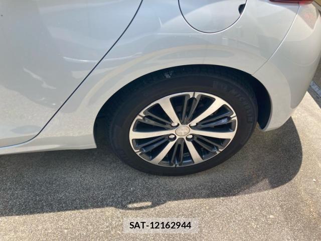 Peugeot 208 2018-05 8316354-5