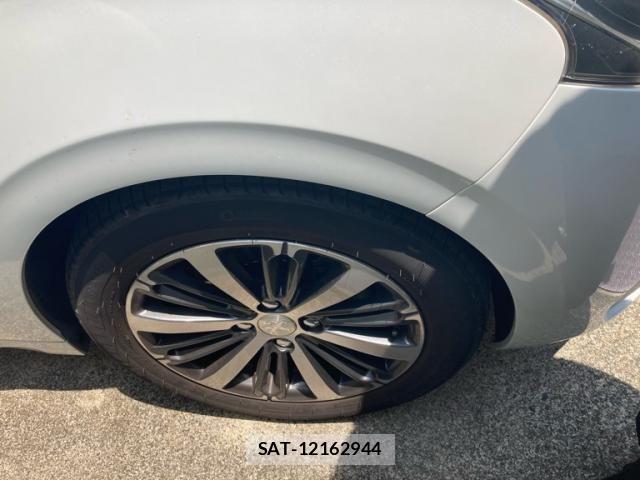 Peugeot 208 2018-05 8316354-6