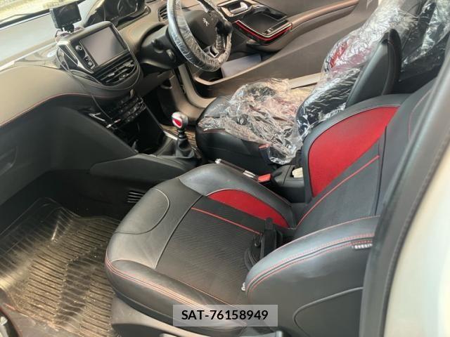 Peugeot 208 2018-02 8368080-14