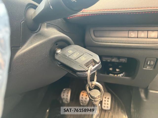 Peugeot 208 2018-02 8368080-15