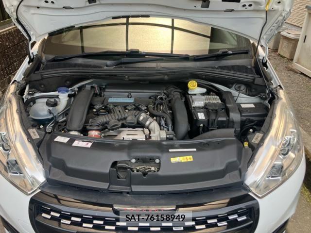 Peugeot 208 2018-02 8368080-24