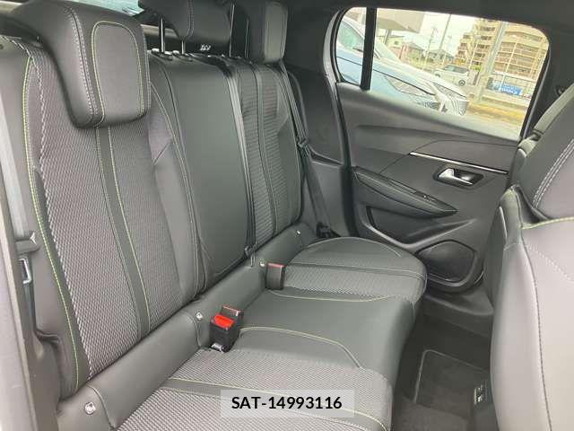 Peugeot 208 2025-11 8368077-11